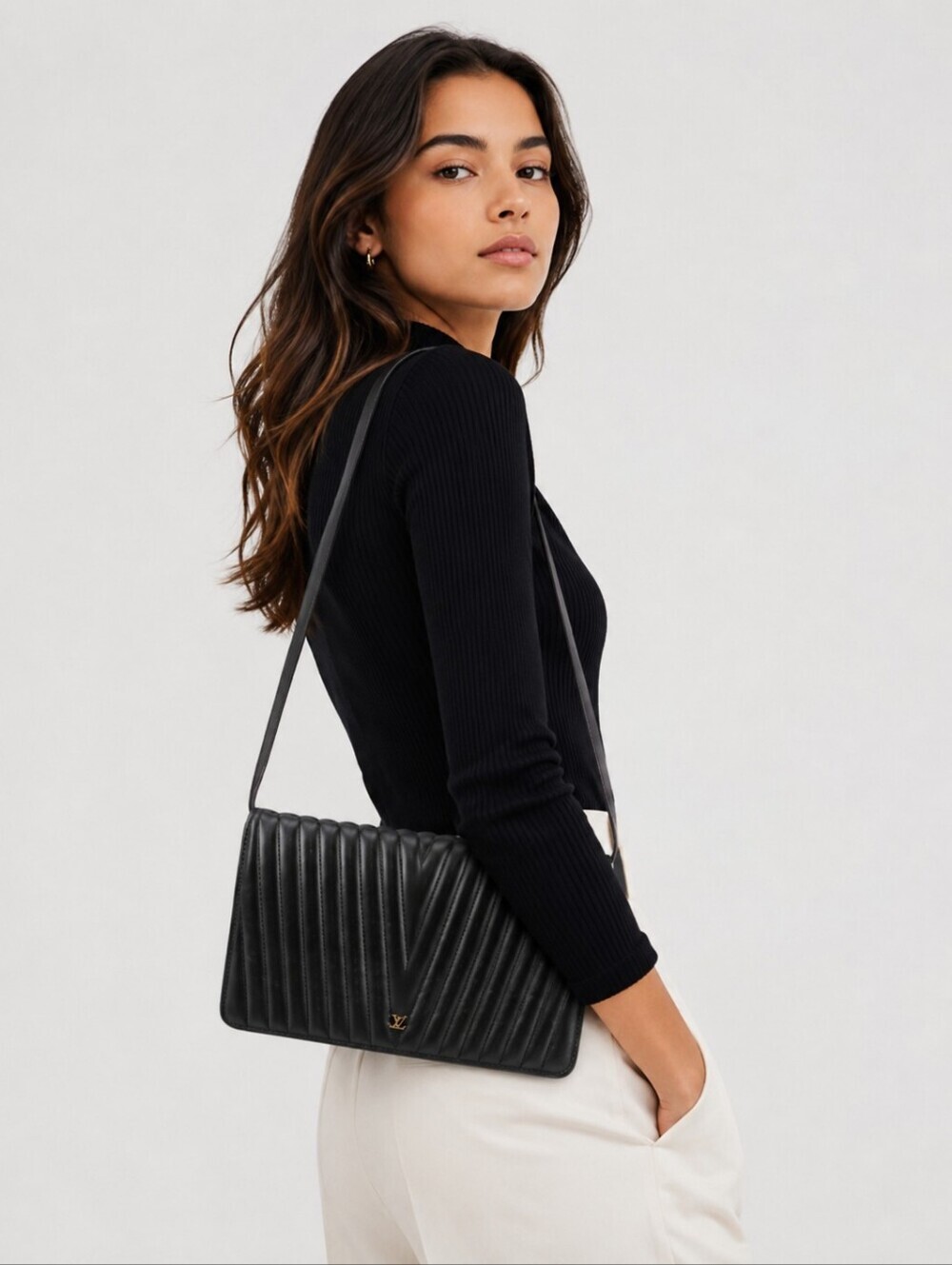 VALENTINO Garavani VLogo Quilted Leather Crossbody Bag – Black w/COA